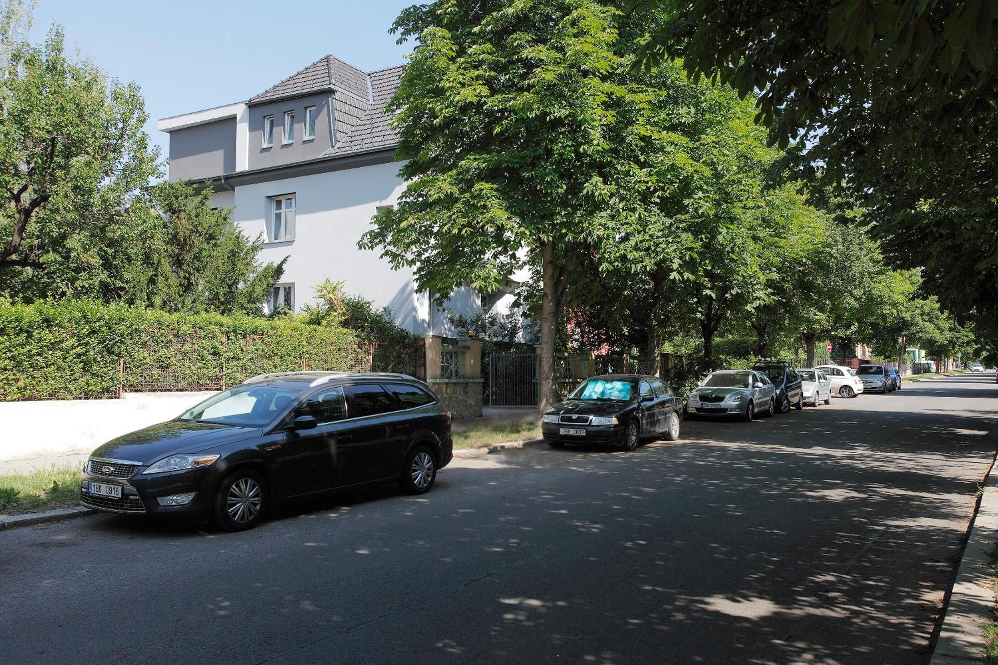 Villa Z - Apartment With Private Parking Brno Exterior photo
